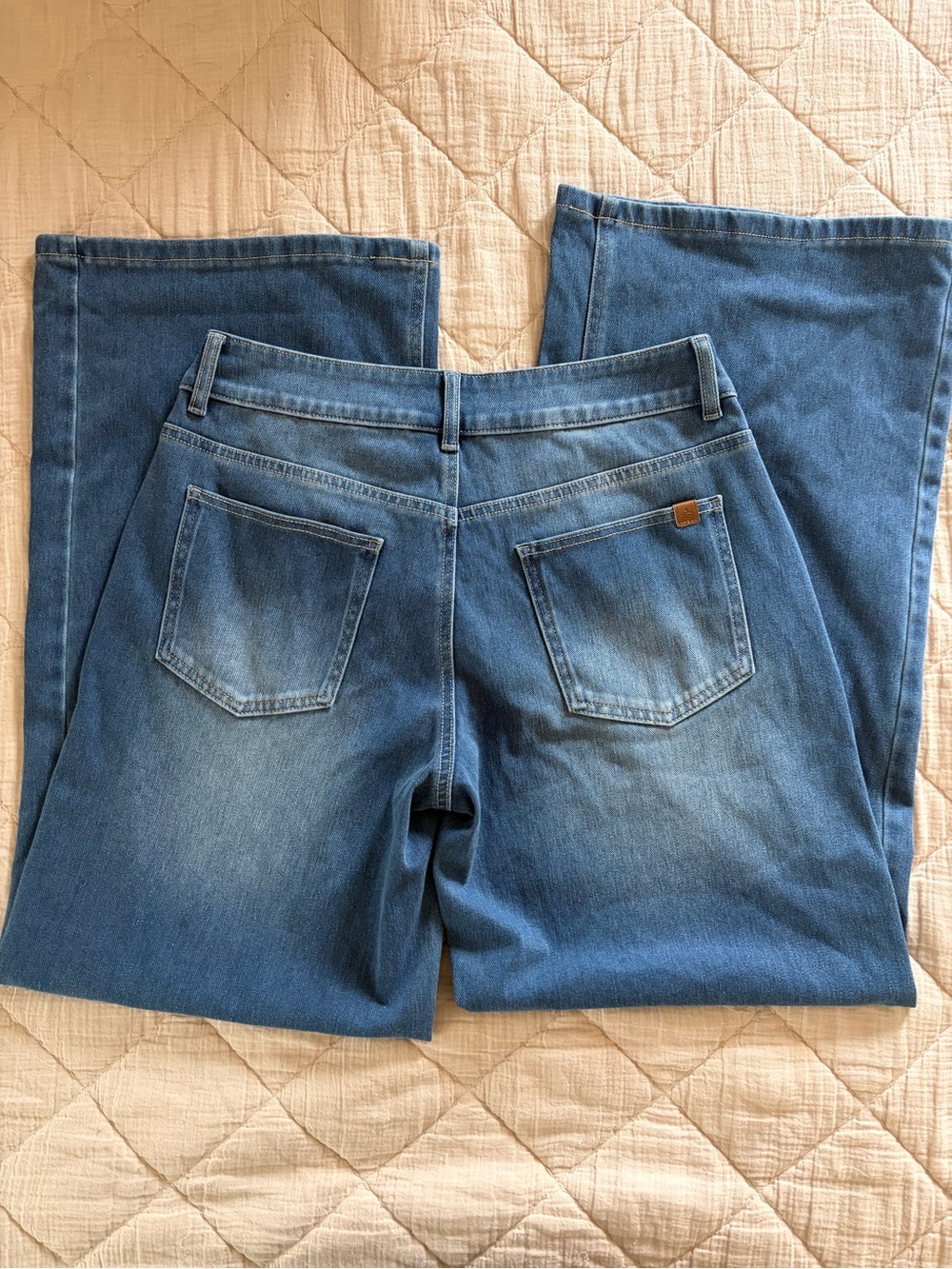 HALARA Flex Asymmetric Wide Leg Baggy Jeans Small - Picture 3 of 3